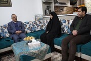 تکریم همسر شهید و خانواده شهدای کارکنان زندان‌های ایلام