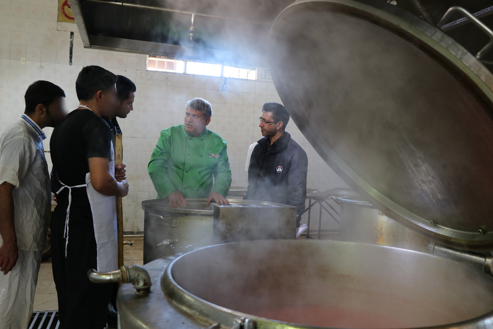 دوره آموزش آشپزی ویژه آشپزها در زندان مرکزی کرمان برگزار شد