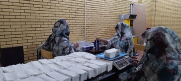 بهره‌برداری از کارگاه تولید دستمال کاغذی در زندان زنان یاسوج 