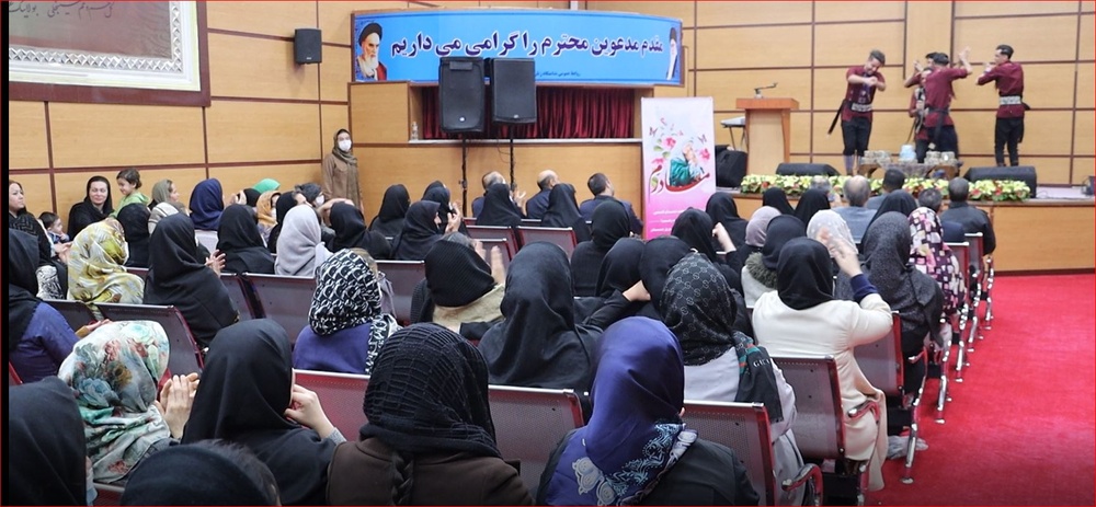 جشن بزرگ «روز مادر» در ندامتگاه زنان تهران برگزار شد