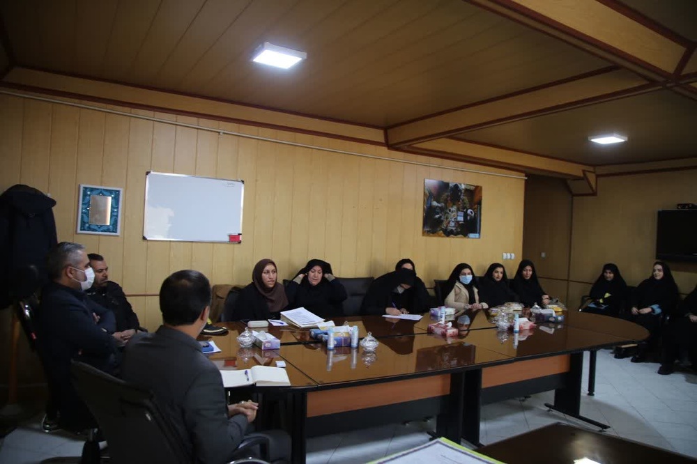 مراسم بزرگداشت روز زن و تقدیر از بانوان شاغل زندانهای استان قزوین برگزارشد