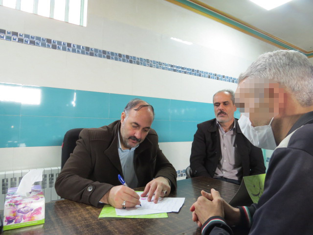 دیدار چهره به چهره مدیرکل زندان‌های استان مرکزی با زندانیان اردوگاه