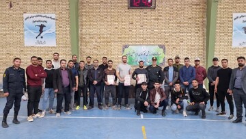 مسابقات ورزشی کارکنان زندان‌های فارس ویژه دهه فجر باعنوان «جام منتظران» برگزار شد