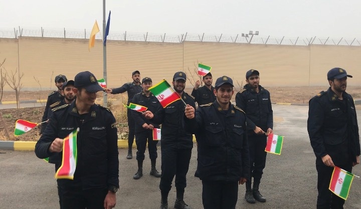 جشن ولادت حضرت علی(ع) ودهه‌فجر در زندانهای استان سمنان
