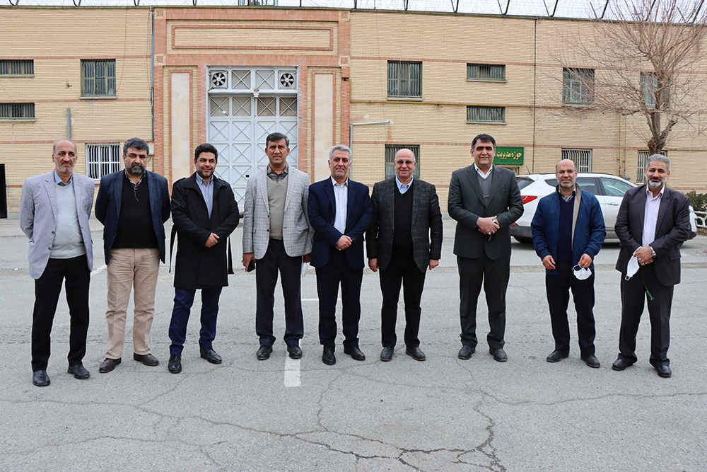 حضور شهرداران منطقه ۴ و ۳ در زندان کرج