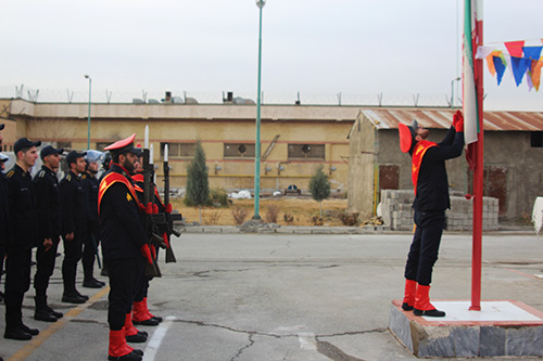 جشن انقلاب ویژه سربازان ندامتگاه کرج برگزار شد/ اعطاء مرخصی تشویقی به سربازان وظیفه