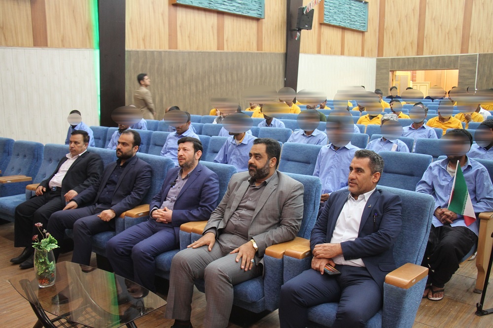 حضور رئیس کل دادگستری استان بوشهر در جمع مددجویان  زندان مرکزی