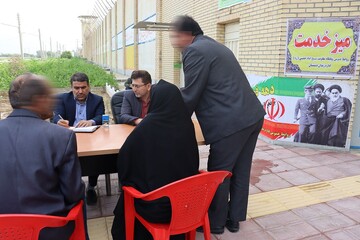 برپایی میز خدمت رییس زندان دشتستان به مناسبت دهه مبارک فجر