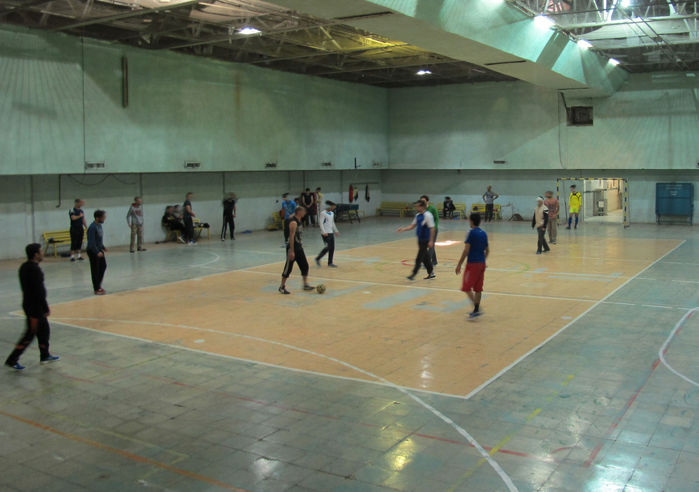 مسابقه ورزشی با رقابت مددجویان زندان رجایی شهر برگزار شد