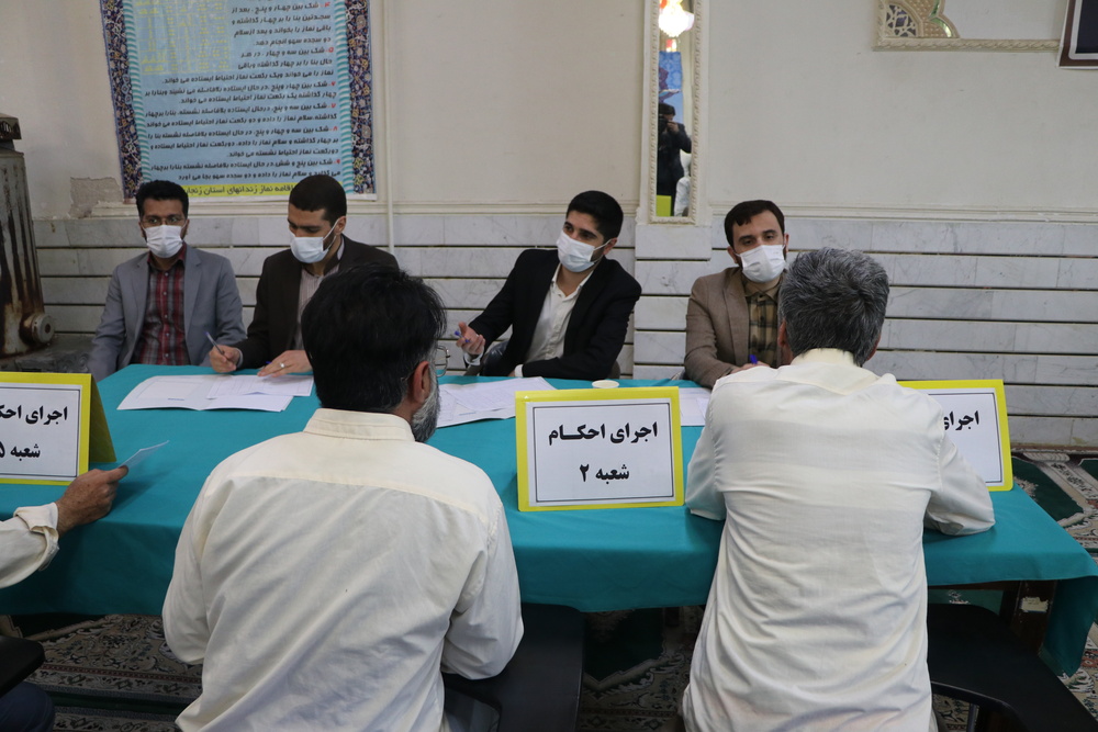 میز خدمت مسئولین قضائی در زندان‌های زنجان