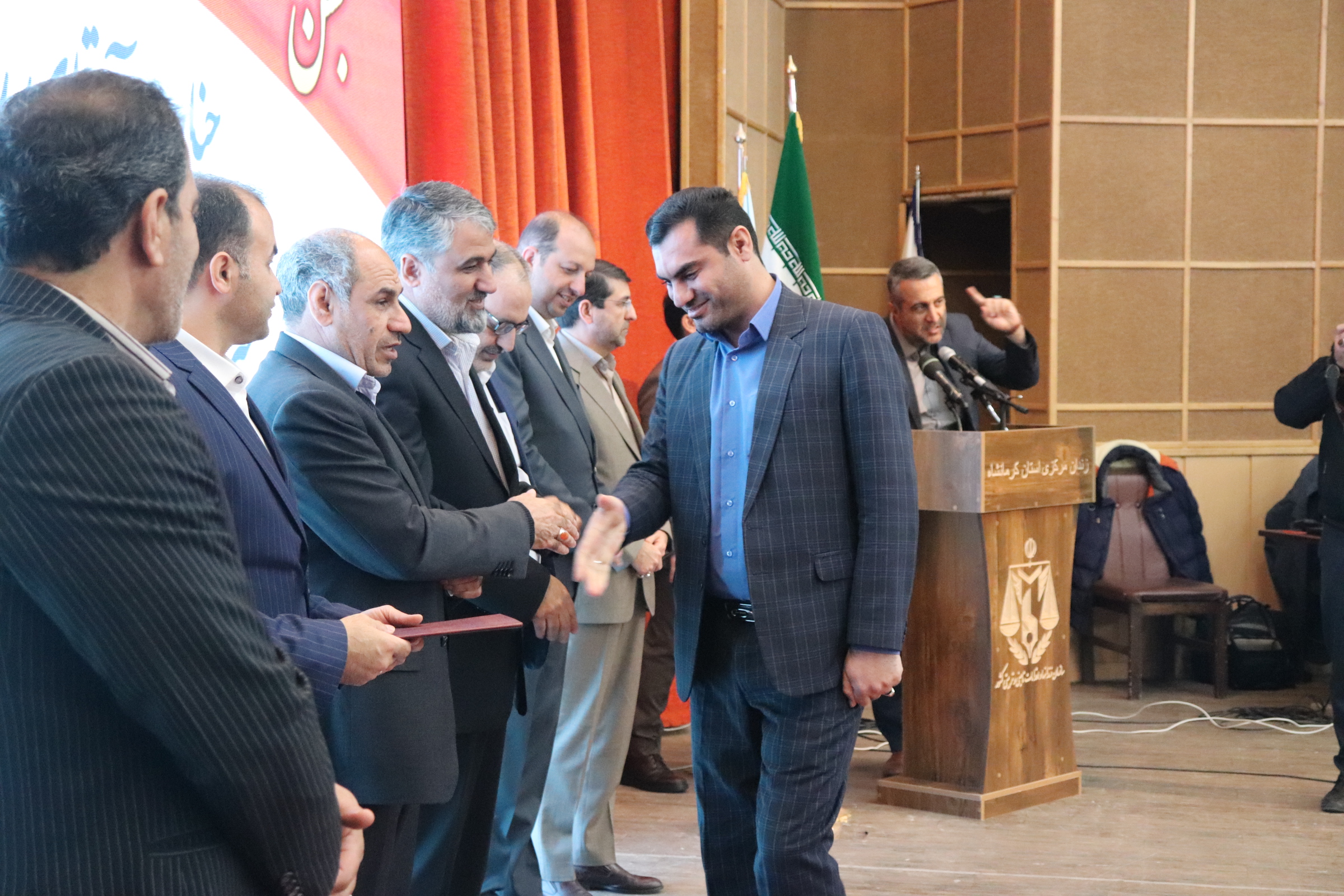 اولین جشن اشتغال زندانیان کشور در کرمانشاه برگزار شد