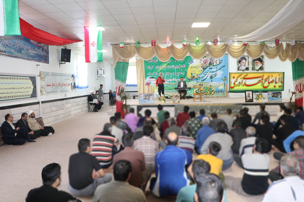 جشن میلاد حضرت مهدی(عج) در اردوگاه حرفه‌آموزی و کاردرمانی زنجان