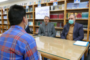 مدیرکل زندان‌های استان مرکزی با زندانیان اردوگاه کاردرمانی و حرفه‌آموزی دیدار کرد