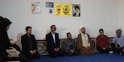 دیدار مسئولان روابط عمومی زندان‌های استان تهران با خانواده شهید مدافع حرم