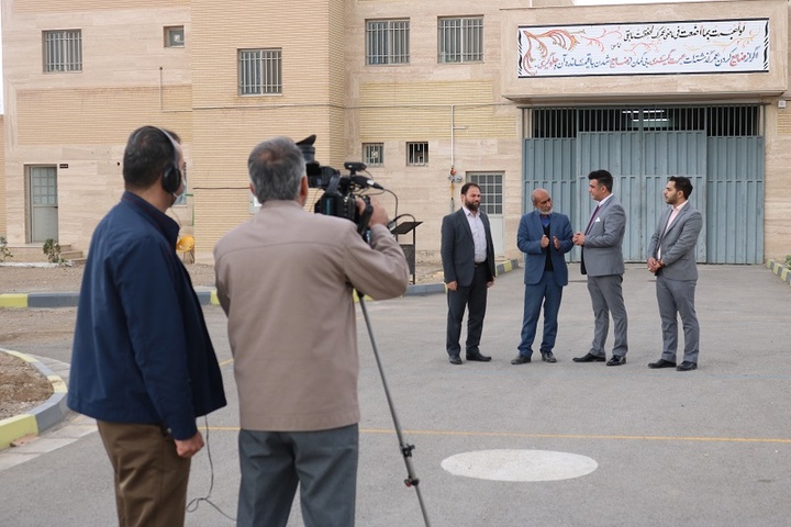 پشت صحنه تولید ویژه‌برنامه «میزبانی بهار» در زندان سمنان