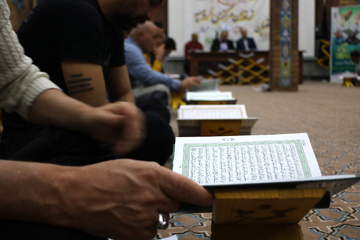 محفل قرآنی زندانیان ارومیه در ماه رمضان با حضور مدیرکل زندان‌ها