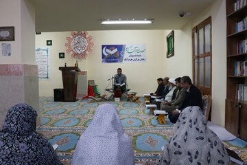 محفل انس با قرآن در اندرزگاه نسوان زندان مرکزی خرم‌آباد برگزار شد