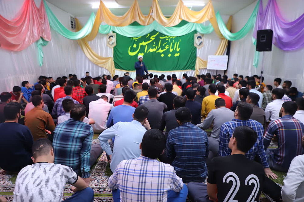 مراسم یادبود شهداء حرم مطهر رضوی در زندان مرکزی مشهد برگزار شد