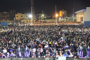 تصویر / جشن گلریزان ۱۲ هزار نفره شهرستان اردکان