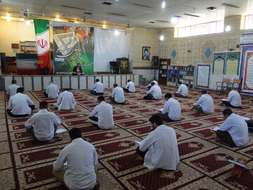 محفلی مزین به «قرآن» در زندان گچساران