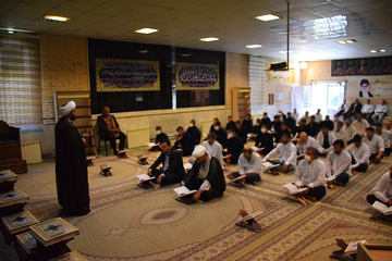 محفل انس با قرآن در ندامتگاه فردیس