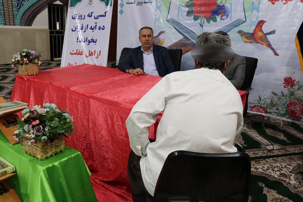 بازدید وملاقات چهره به چهره مدیرکل زندان های استان با زندانیان زندان مرکزی بوشهر