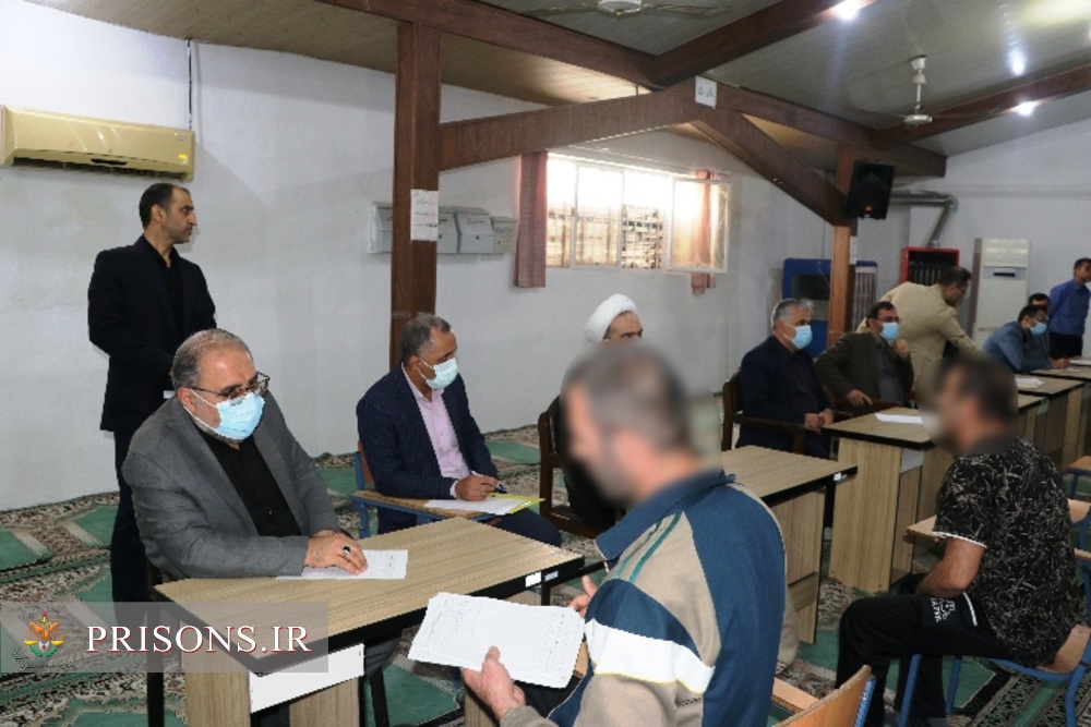بازدید هیئت قضایی 22 نفره از زندان مرکزی ساری