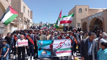 حماسه حضور کارکنان و سربازان وظیفه زندان های استان یزد در راهپیمایی روز قدس