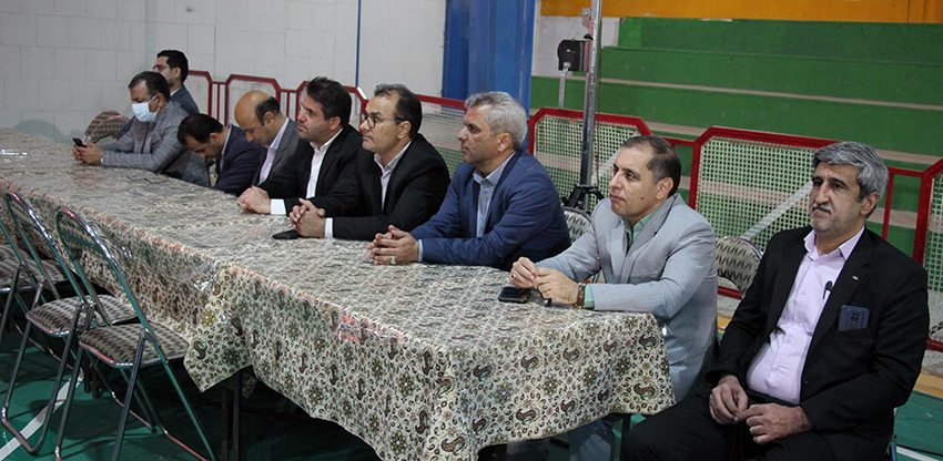 ضیافت افطاری 350 نفره مددجویان زندان مرکزی یزد در کنار خانواده 