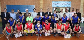 مددجویان برتر مسابقات جام رمضان در ندامتگاه تهران بزرگ تقدیر شدند