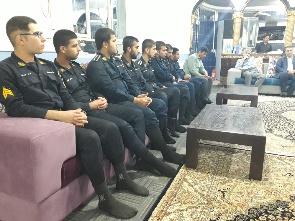  بازدید شبانه مدیرکل زندان های استان از اردوگاه حرفه آموزی بوشهر