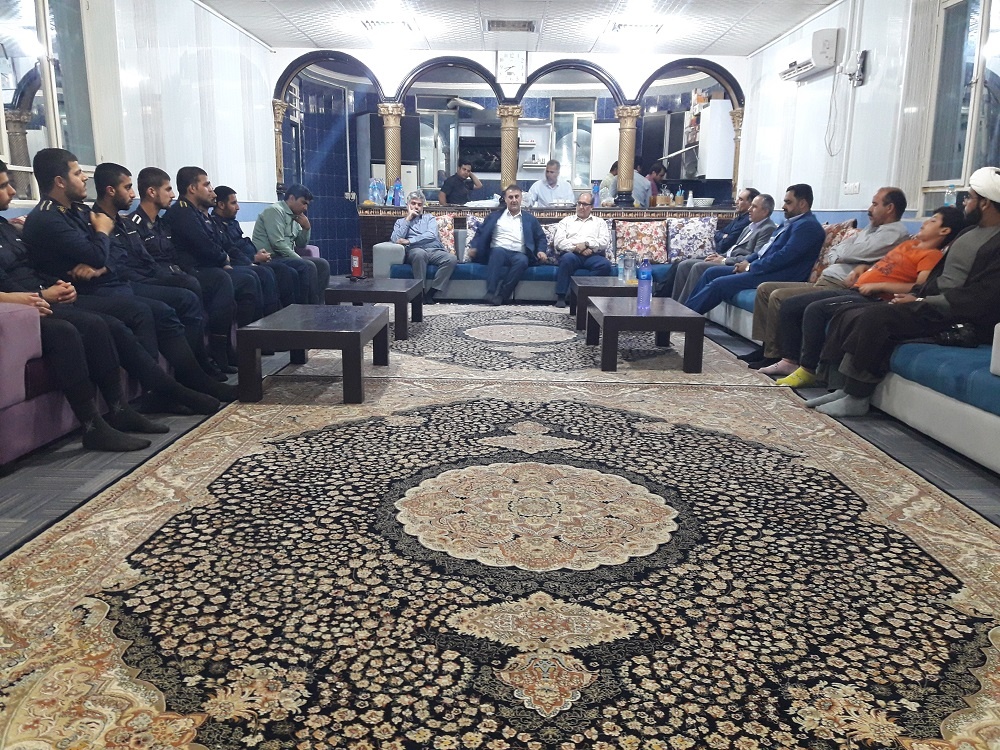  بازدید شبانه مدیرکل زندان های استان از اردوگاه حرفه آموزی بوشهر