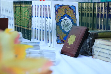 اهداء بیش از یک هزار جلد قرآن به زندانیان ندامتگاه قزلحصار