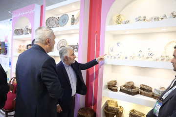 بازدید رئیس سازمان زندان‌ها از غرفه «حامی بازار» در نمایشگاه ایران‌اکسپو 2023