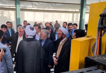 افتتاح خط تولید پریفرم کارخانه آب بردسیر توسط رئیس سازمان زندان‌ها