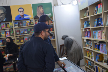 حضور کارکنان و سربازان وظیفه زندان‌های استان البرز در سی و چهارمین نمایشگاه بین المللی کتاب تهران