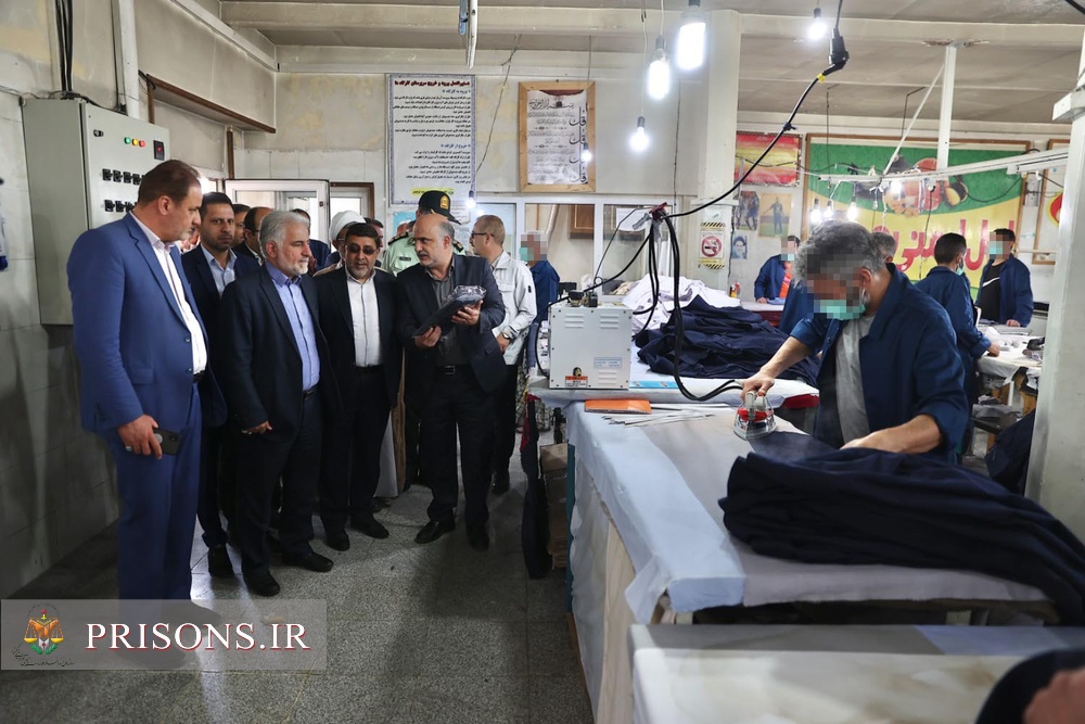 رئیس سازمان زندان‌ها از ندامتگاه قزلحصار بازدید کرد