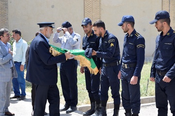 پرچم متبرک کریمه اهل بیت در جمع زندانیان دهدشت