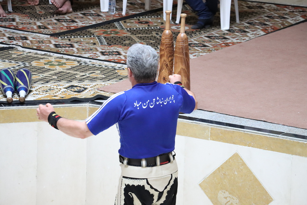 برگزاری مسابقات ورزشی زورخانه‌ای و کشتی پهلوانی و آزاد در ندامتگاه تهران بزرگ