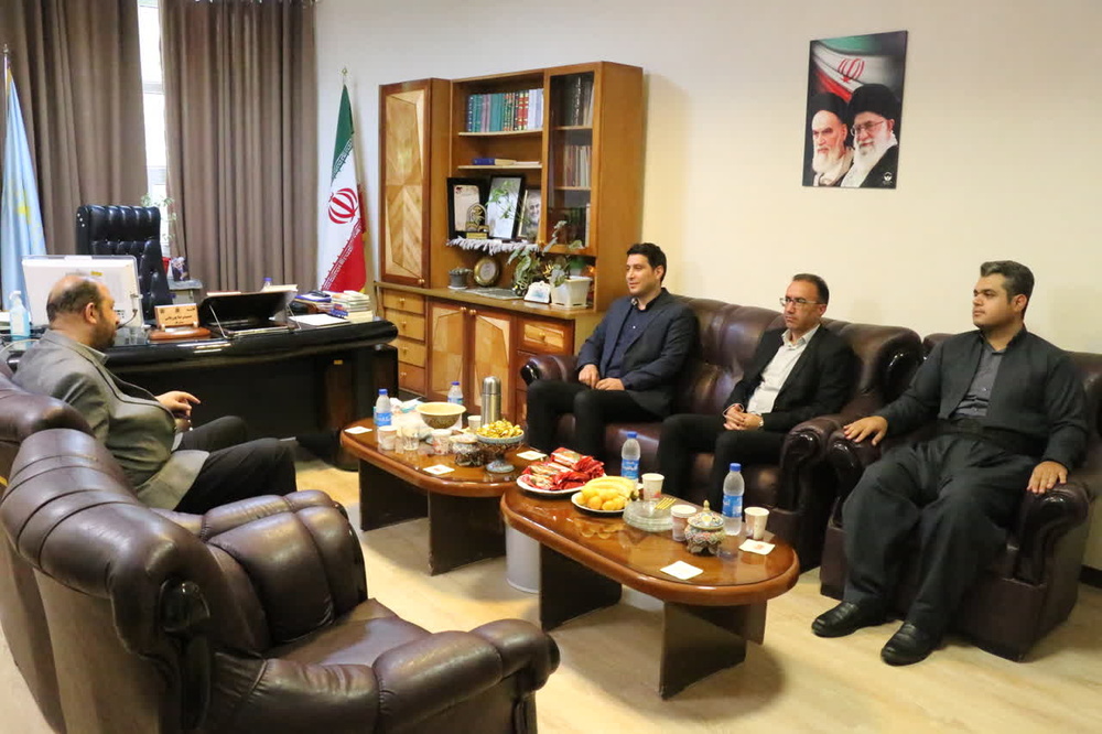 نماینده مردم پاوه و اورامانات با مدیر کل زندان های استان کرمانشاه دیدار کرد