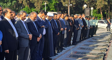 مدیرکل و کارکنان زندان‌های گلستان به همراه جمعی از مسئولان قضائی با شهدای والامقام تجدید میثاق کردند