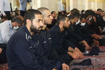 میز خدمت اداره کل زندان‌های استان البرز در نماز جمعه شهر کرج