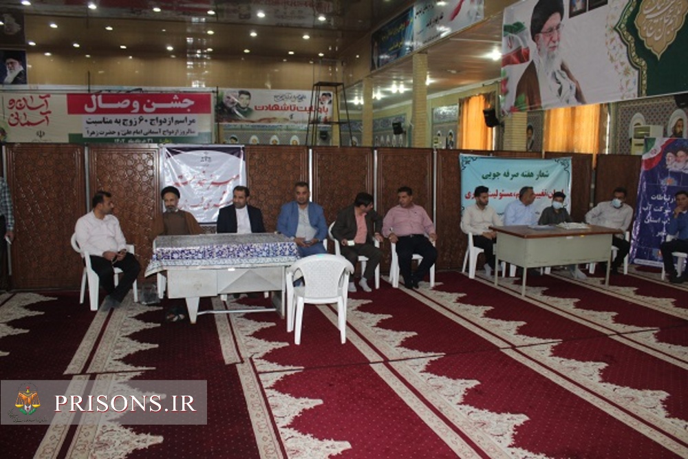 برگزاری میز خدمت توسط پرسنل دستگاه قضایی و زندان دشتی در مساجد شهر خورموج