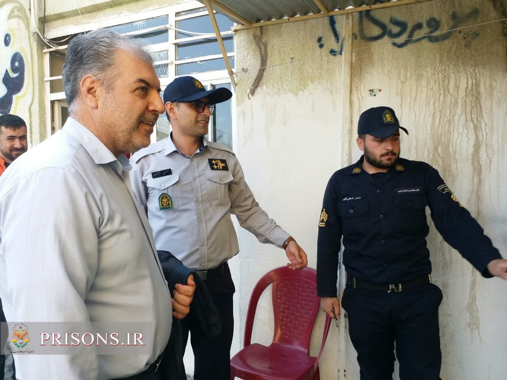 بازدید عصرجمعه فتحی مدیرکل زندانها از بازداشتگاه اشنویه 