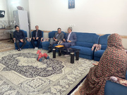 بازدید مدیرکل زندان‌های استان یزد  از منزل خانواده زندانیان در هفته قوه قضاییه
