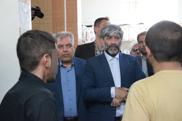 بازدید رئیس‌کل دادگستری آذربایجان غربی از زندان ارومیه در روز عید سعید غدیر
