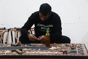 مکاشفه هنر و زیبایی در کارگاه معرق چرم زندان فردیس