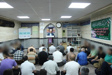 تبیین واقعه غدیر در نماز جمعه زندان مهاباد