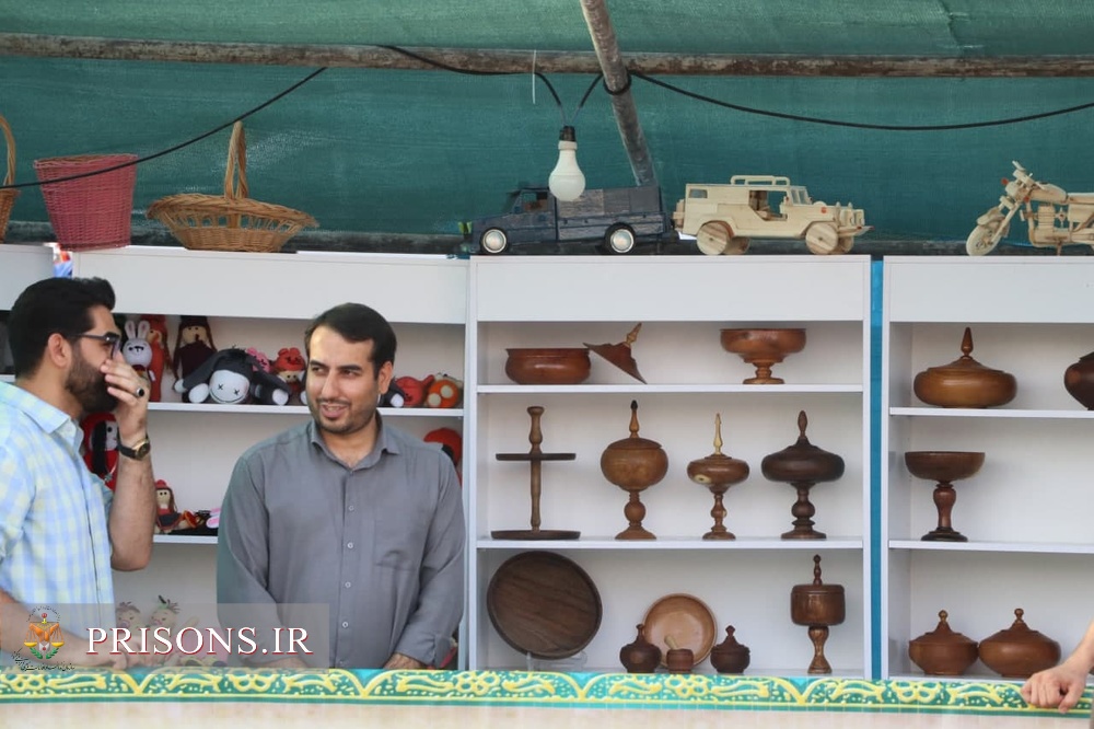نمایشگاه آثار هنری زندانیان لرستان در موکب‌های جشن غدیر برپا شد