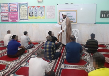شرکت ۱۶۰ نفر از زندانیان زندان دشتستان در جشنواره کتابخوانی رضوی